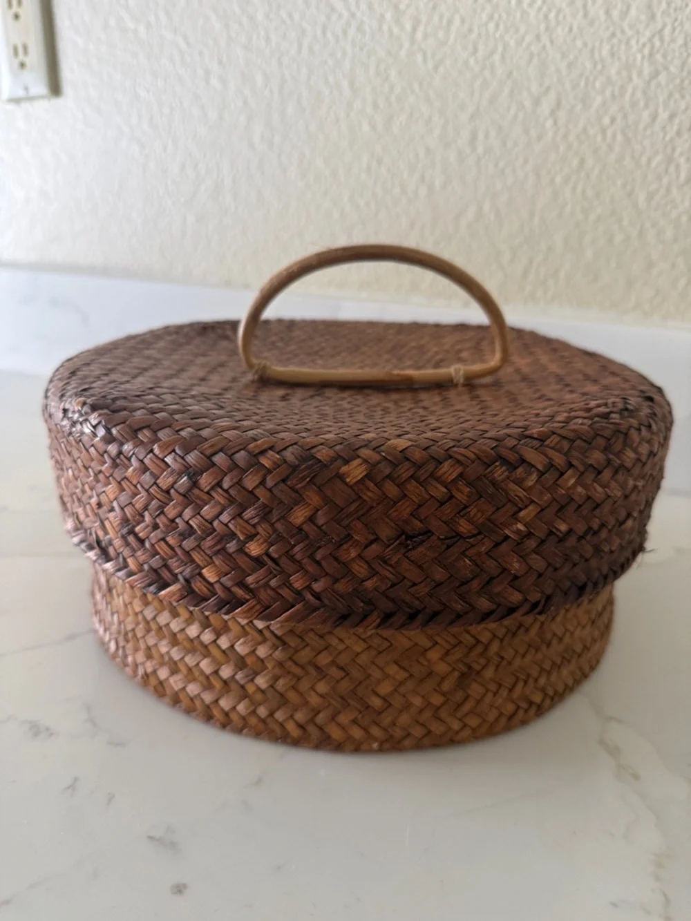 Vintage Woven Basket with Lid Bamboo Handle